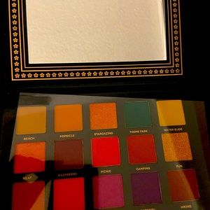 ACE BEAUTE eyeshadow palette